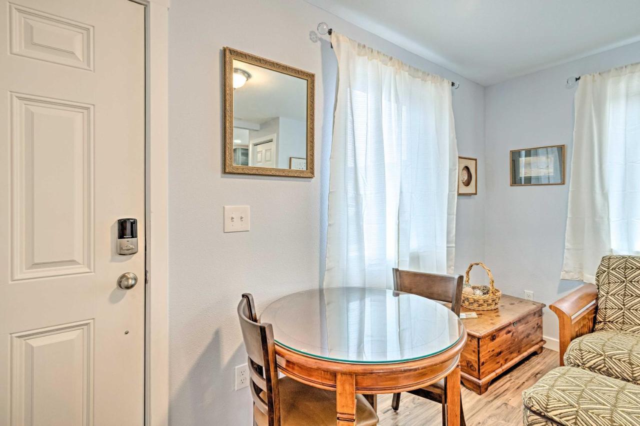 Duplex With Shared Yard - Near Long Beach! Exterior photo